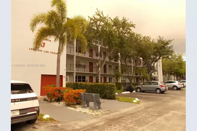 1301 SW 135th Ter #309J, Pembroke Pines, FL 33027 - Photo 4