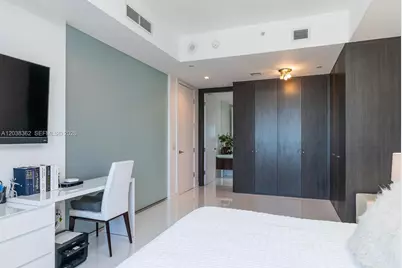 1100 Biscayne Blvd #4103, Miami, FL 33132 - Photo 18