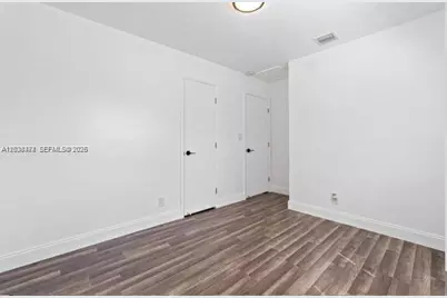 1040 NW 23rd Ter, Fort Lauderdale, FL 33311 - Photo 10