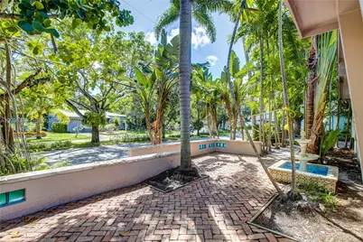 616 SW 11th Ct, Fort Lauderdale, FL 33315 - Photo 4