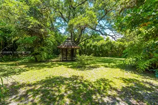 955 NE 128th St, North Miami, FL 33161 - Photo 26