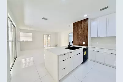 9425 NW 47th Ter, Doral, FL 33178 - Photo 8