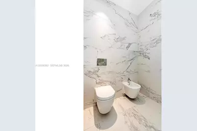 1000 Biscayne Blvd #2002, Miami, FL 33132 - Photo 32