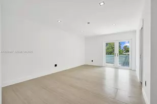 2129 NE 123rd St, North Miami, FL 33181 - Photo 8