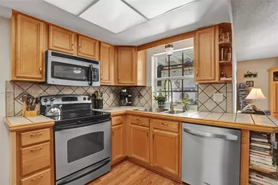 8529 NW 20th Ct, Coral Springs, FL 33071 - Photo 26