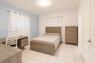 572 E 38th St, Hialeah, FL 33013 - Photo 14