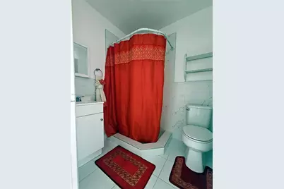 572 E 38th St, Hialeah, FL 33013 - Photo 20