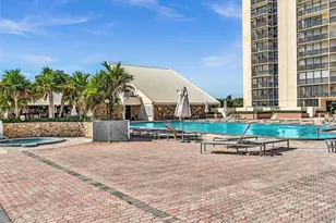 20379 W Country Club Dr, Aventura, FL 33180 - Photo 12