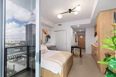 11 NE 6th St #2406, Miami, FL 33132 - Photo 1