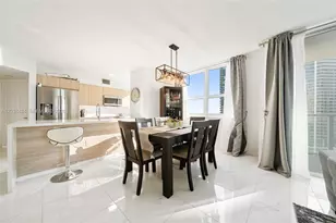 1155 Brickell Bay Dr, Miami, FL 33131 - Photo 4