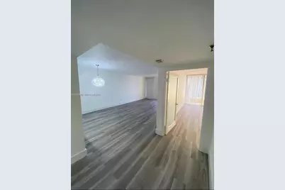 555 NE 15th St #33E, Miami, FL 33132 - Photo 4