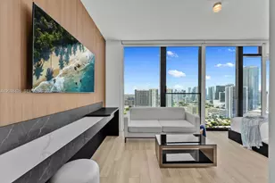 20 NE 11th St, Miami, FL 33132 - Photo 28