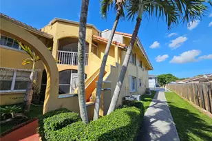 15665 SW 74th Cir Dr, Miami, FL 33193 - Photo 2
