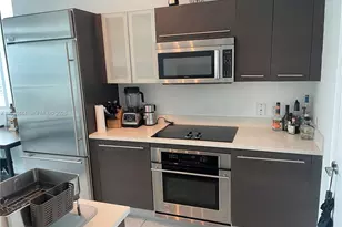 55 SE 6th St, Miami, FL 33131 - Photo 10