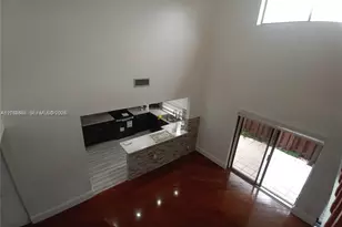 6533 NW 170th Ln, Hialeah, FL 33015 - Photo 4