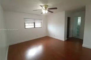 6533 NW 170th Ln, Hialeah, FL 33015 - Photo 6