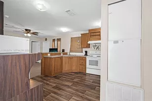 8709 SW 17th Ct, Davie, FL 33324 - Photo 10