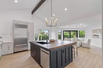 7190 Valencia Dr, Boca Raton, FL 33433 - Photo 10