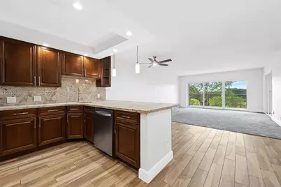 3050 N Palm Aire Dr #501, Pompano Beach, FL 33069 - Photo 6