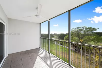 3050 N Palm Aire Dr #501, Pompano Beach, FL 33069 - Photo 12