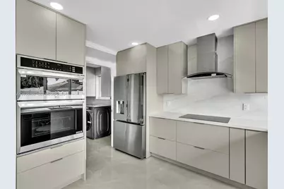 2144 NE 64th St, Fort Lauderdale, FL 33308 - Photo 8