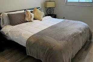 185 SE 14th Terrace, Miami, FL 33131 - Photo 6