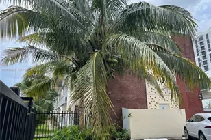 1600 NE 114th St, Miami, FL 33181 - Photo 12