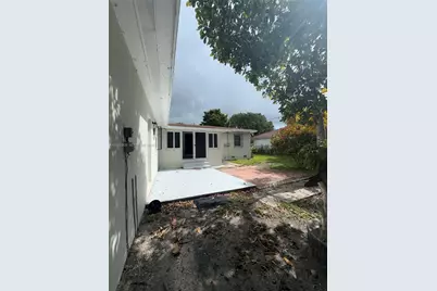 2920 SW 15th St, Miami, FL 33145 - Photo 18