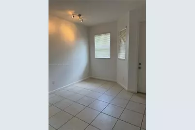 551 NE 21st Ter, Homestead, FL 33033 - Photo 4