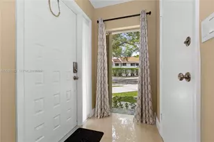 9237 NW 9th Pl, Plantation, FL 33324 - Photo 8