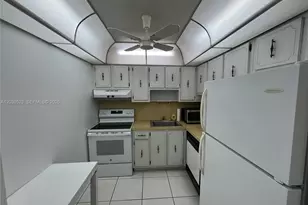 920 NE 169th St, North Miami Beach, FL 33162 - Photo 6