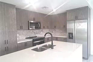 1373 NW 1st St, Florida City, FL 33034 - Photo 4