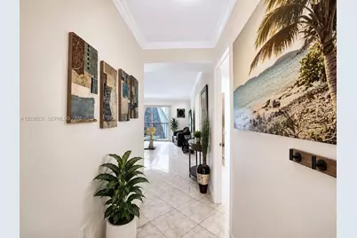 201 178th Dr #439, Sunny Isles Beach, FL 33160 - Photo 2
