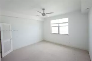 401 69th St, Miami Beach, FL 33141 - Photo 12