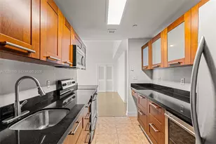 401 69th St, Miami Beach, FL 33141 - Photo 16