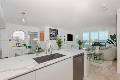 90 Alton Rd #1109, Miami Beach, FL 33139 - Photo 4