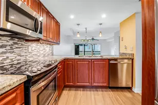 7050 SW 42nd Ct, Davie, FL 33314 - Photo 6
