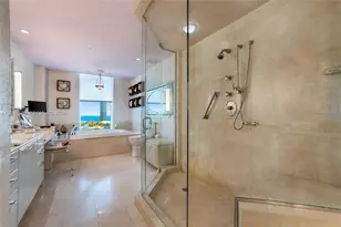 20155 NE 38th Ct, Aventura, FL 33180 - Photo 16