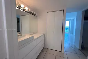 100 Bayview Dr, Sunny Isles Beach, FL 33160 - Photo 12