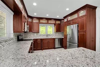 1100 S Alhambra Cir, Coral Gables, FL 33146 - Photo 16