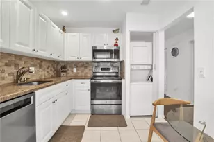 21650 Juego Cir, Boca Raton, FL 33433 - Photo 10