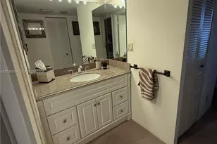 20335 W Country Club Dr, Aventura, FL 33180 - Photo 10