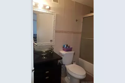 801 Brickell Bay Dr #765, Miami, FL 33131 - Photo 14