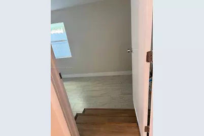 2154 NW 50th St, Miami, FL 33142 - Photo 10