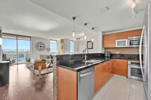 244 Biscayne Blvd, Miami, FL 33132 - Photo 10