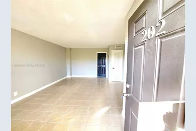 191 SW 15th St #202, Pompano Beach, FL 33060 - Photo 2