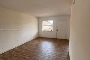1860 Venice Park Dr, North Miami, FL 33181 - Photo 8