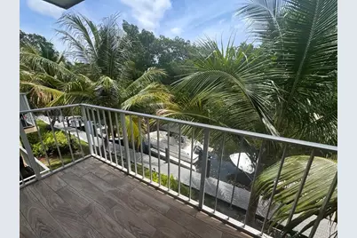 1860 Venice Park Dr #208, North Miami, FL 33181 - Photo 4