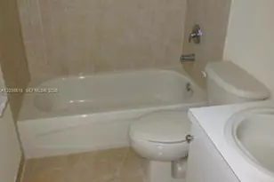 641 E Mowry Ct, Homestead, FL 33030 - Photo 6