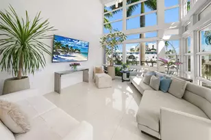 39 N Shore Dr, Miami Beach, FL 33141 - Photo 2